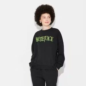 BEETLEJUICE Black & Green Crew Neck Sweater with Bold Text Size XS
